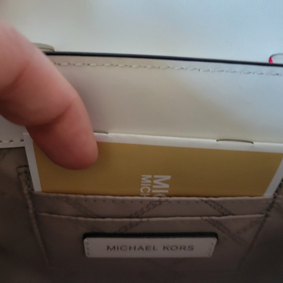 NWT Michael Kors White Crossbody Messenger Bag with leather solutions - Picture 8 of 14
